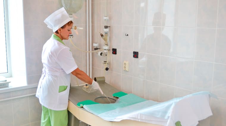 Сифонное промывание кишечника в санатории Украина в Ессентуках