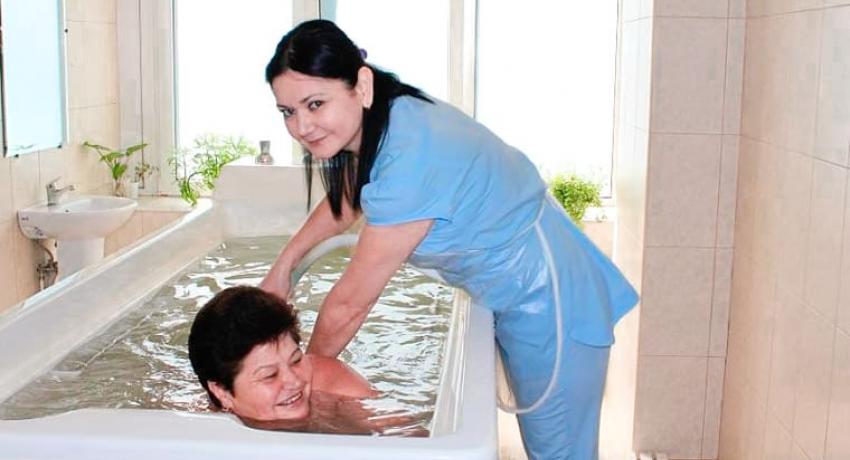Орошения минеральной водой в санатории Украина. Ессентуки