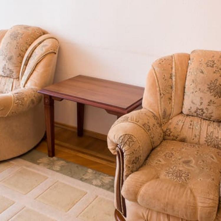 Кресла в гостиной 2 местного 2 комнатного Люкса улучшенного санатория Украина в Ессентуках
