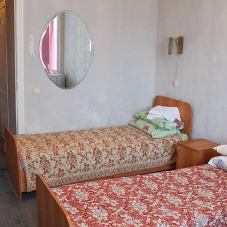 Спальные места в 2 местном 1 комнатном Стандарте санатория Украина Ессентуки
