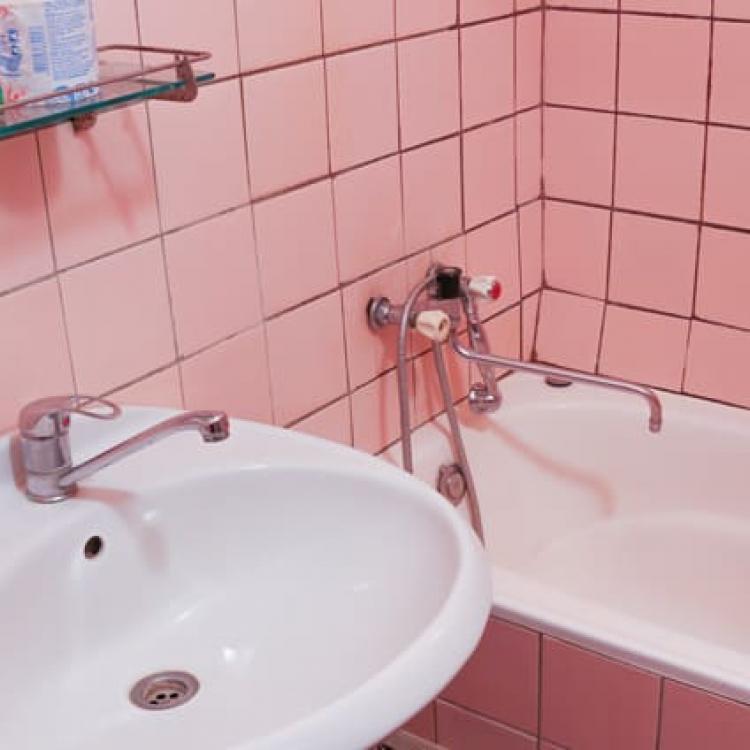 Ванная комната в 2 местном 1 комнатном номере Эконом санатория Украина Ессентуки